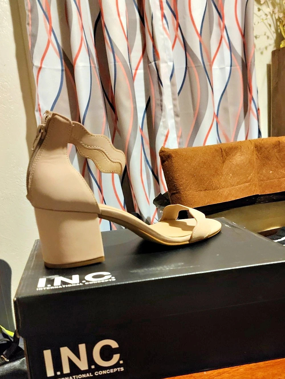 I.N.C. Haowinra. Strappy Heeled Sandals in Beige US 9 M Like New